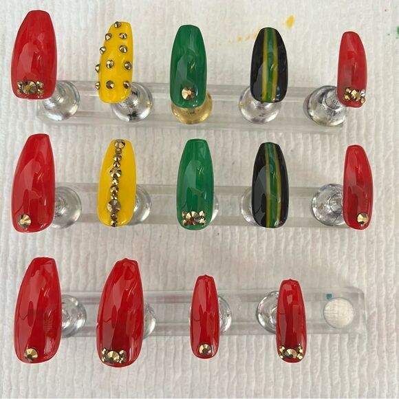 Custom designed gel pressons - Picture 4 of 12